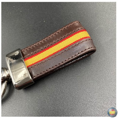 llavero de piel marrón con cinta elástica Bandera de España 2
