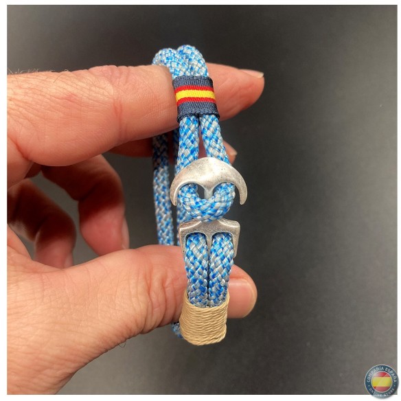 Pulsera cordón azul claro con cierre ancla